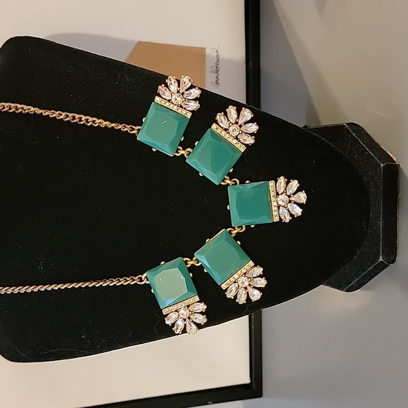 J. Crew Green & Clear Chunky Statement Gold Tone Necklace Fashion Costume GUC - Picture 1 of 16